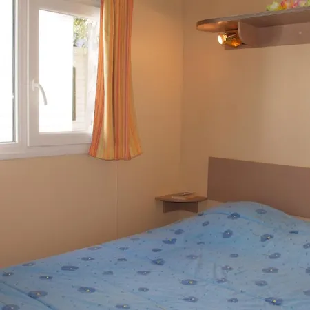 Tikayan La Célestine