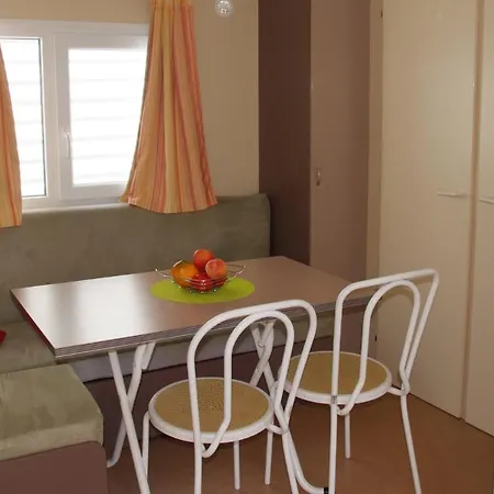 Camping Tikayan La Célestine Beynes (Alpes-de-Haute-Provence)