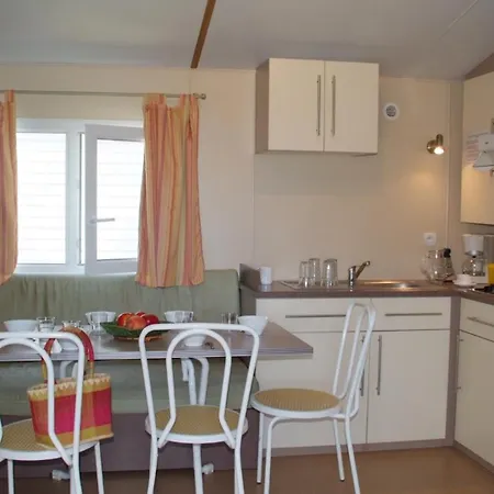 Tikayan La Célestine Camping 3*