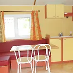 Tikayan La Celestine 3* Beynes (Alpes-de-Haute-Provence)