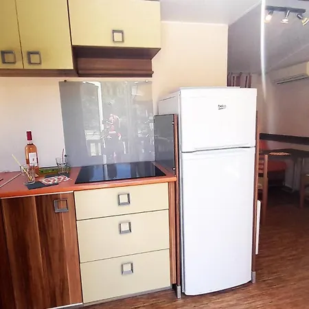 Tikayan La Célestine