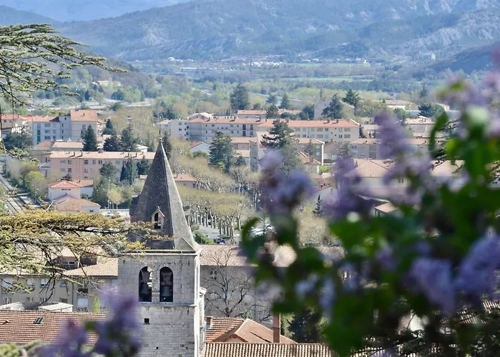 אתר קמפינג Tikayan La Celestine Beynes (Alpes-de-Haute-Provence)