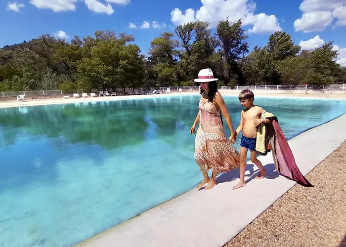 Tikayan La Celestine אתר קמפינג 3*