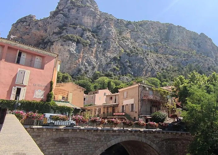 Tikayan La Celestine Beynes (Alpes-de-Haute-Provence)