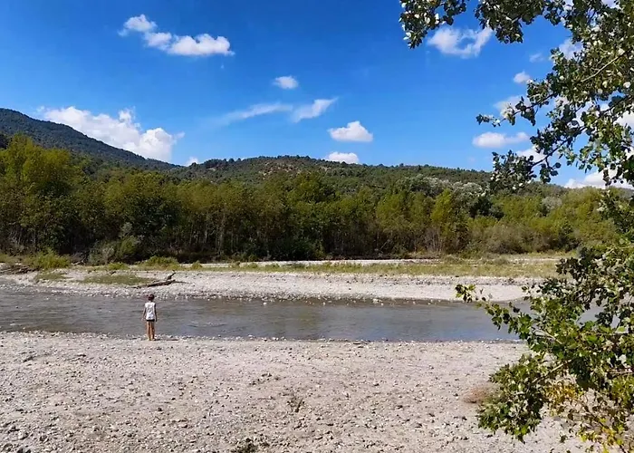 Tikayan La Celestine אתר קמפינג Beynes (Alpes-de-Haute-Provence)